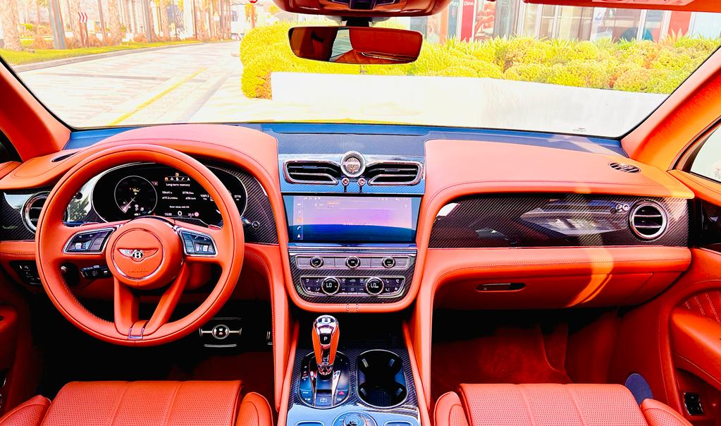 Bentley Bentayga 2022 Black rental in Dubai thumbnail 5