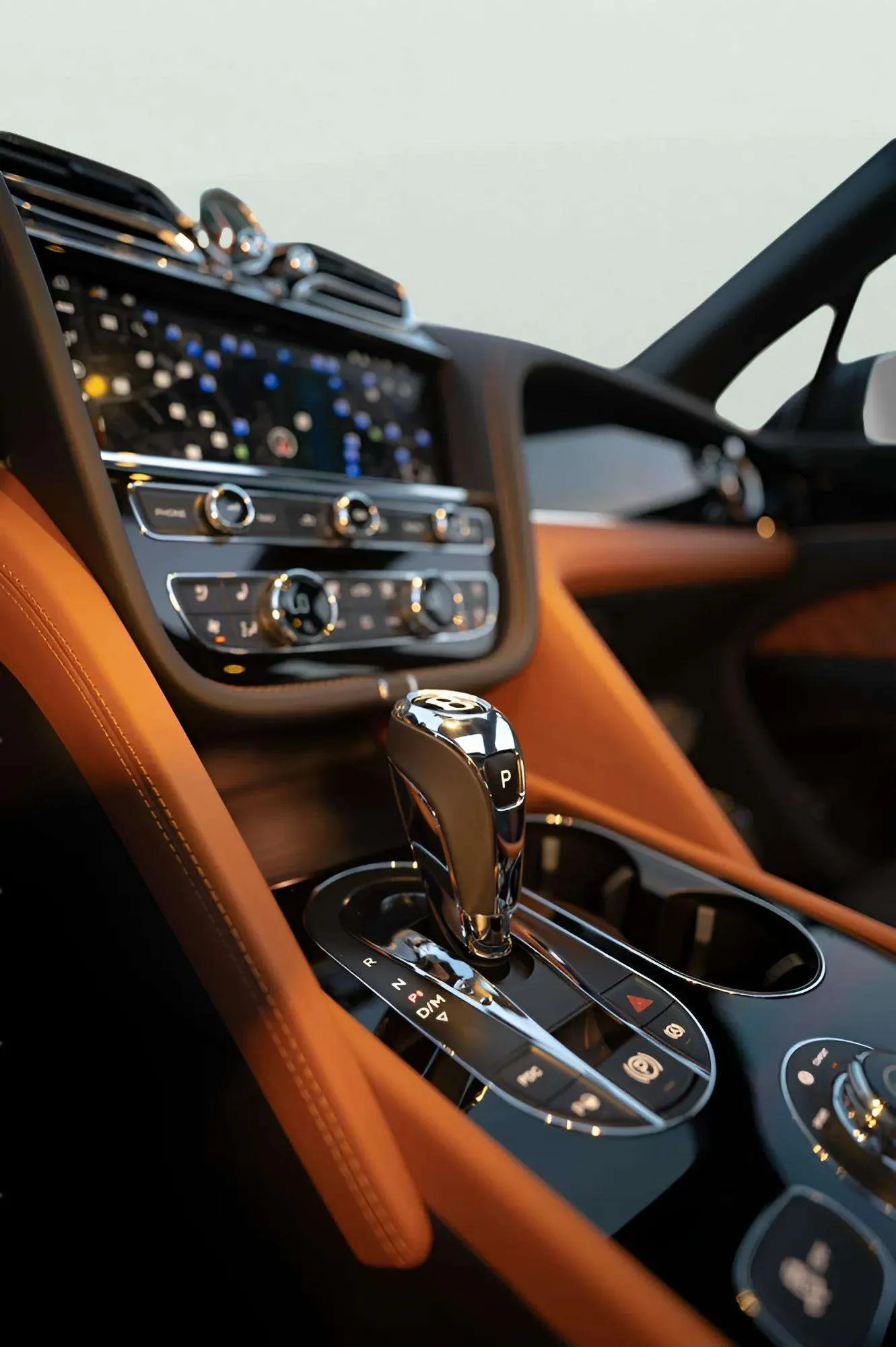Bentley Bentayga 2022 Bronze rental in Dubai thumbnail 4