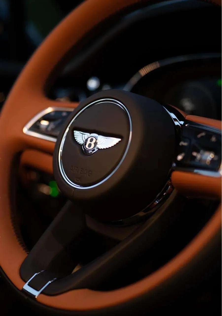 Bentley Bentayga 2022 Bronze rental in Dubai thumbnail 7