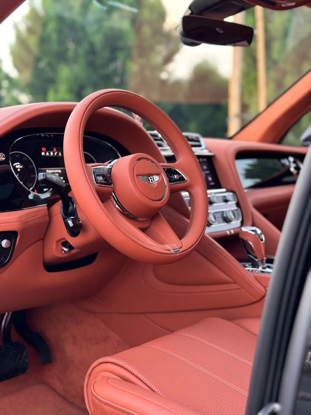 Bentley Bentayga 2024 Black rental in Dubai thumbnail 4