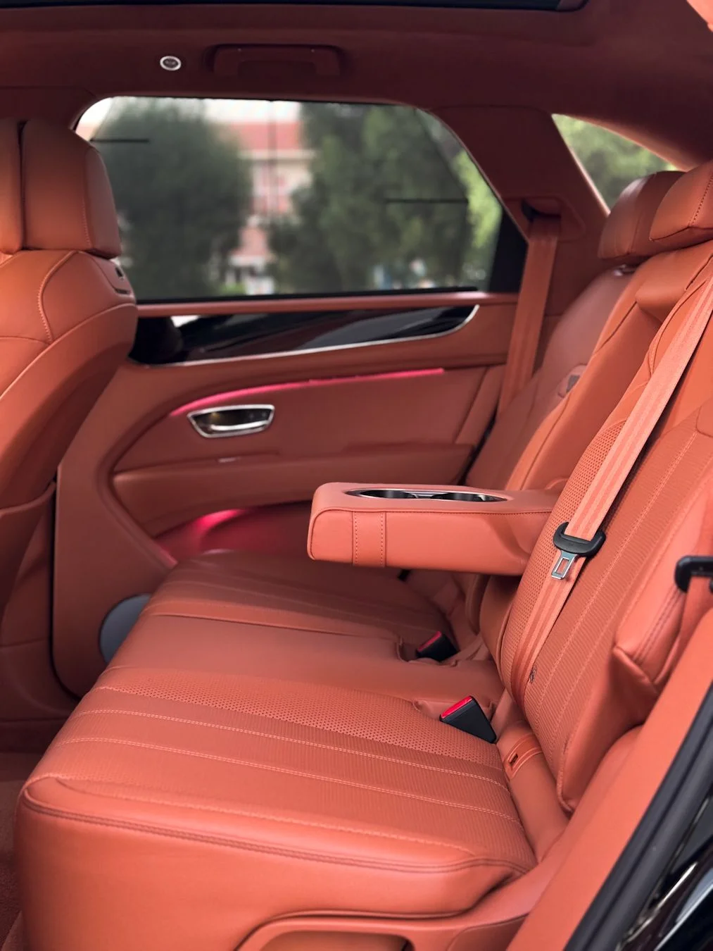 Bentley Bentayga 2024 Black rental in Dubai thumbnail 5