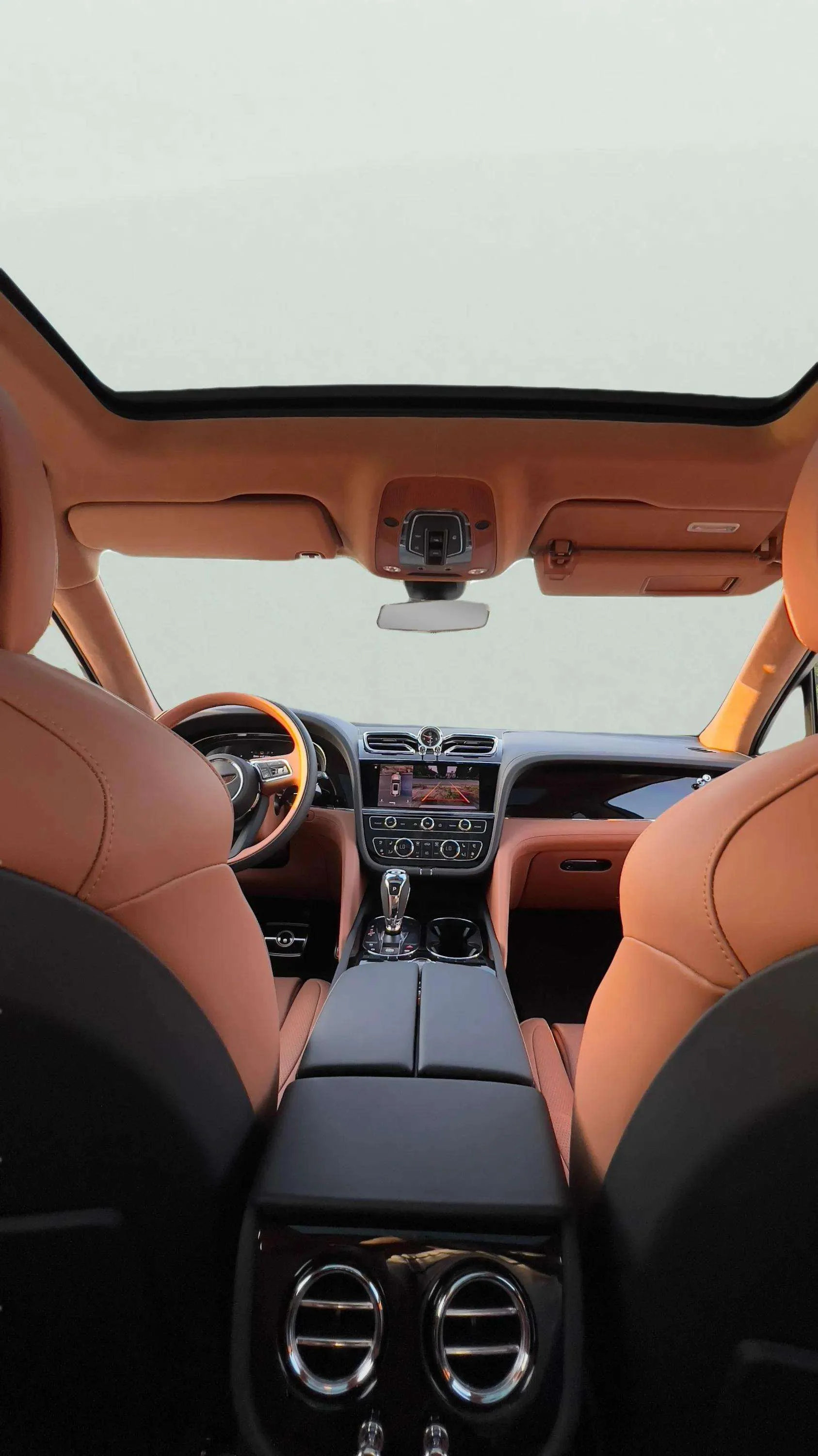Bentley Bentayga 2025 White rental in Dubai thumbnail 9