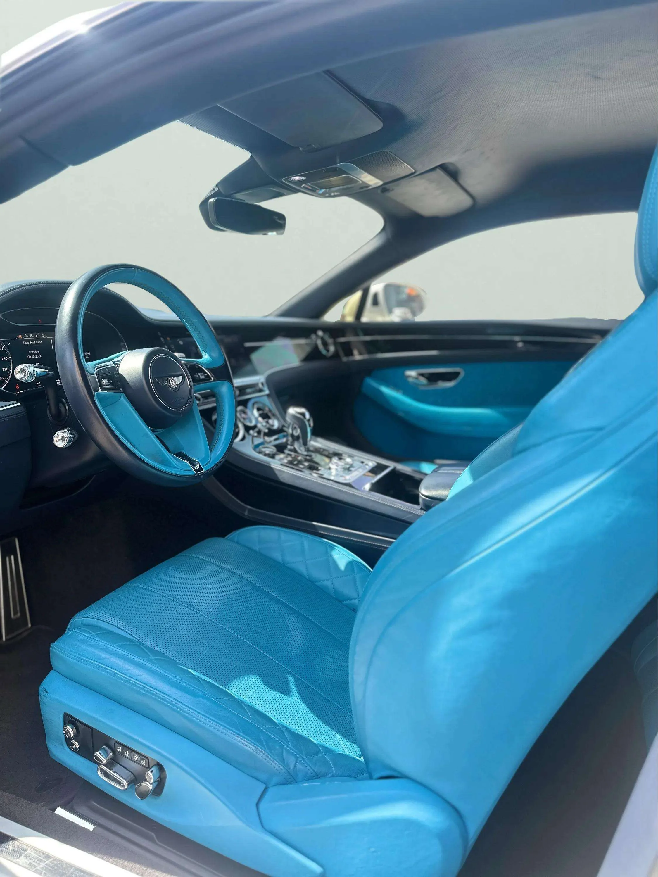 Bentley Continental Gt 2023 White rental in Dubai thumbnail 6