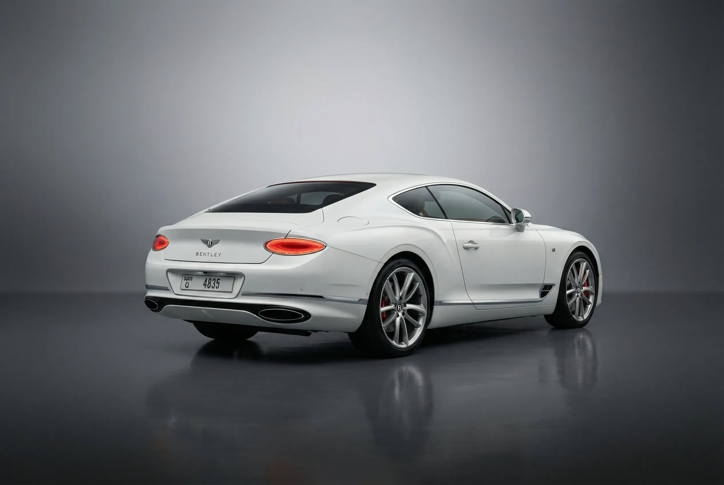 Bentley Continental Gt 2023 White rental in Dubai thumbnail 4