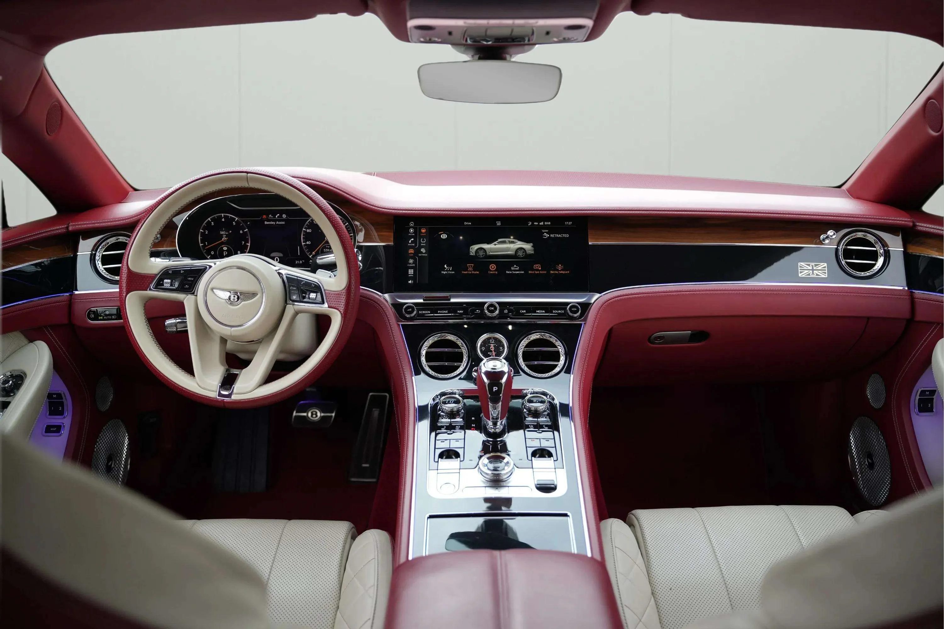 Bentley Continental Gt 2023 White rental in Dubai thumbnail 11