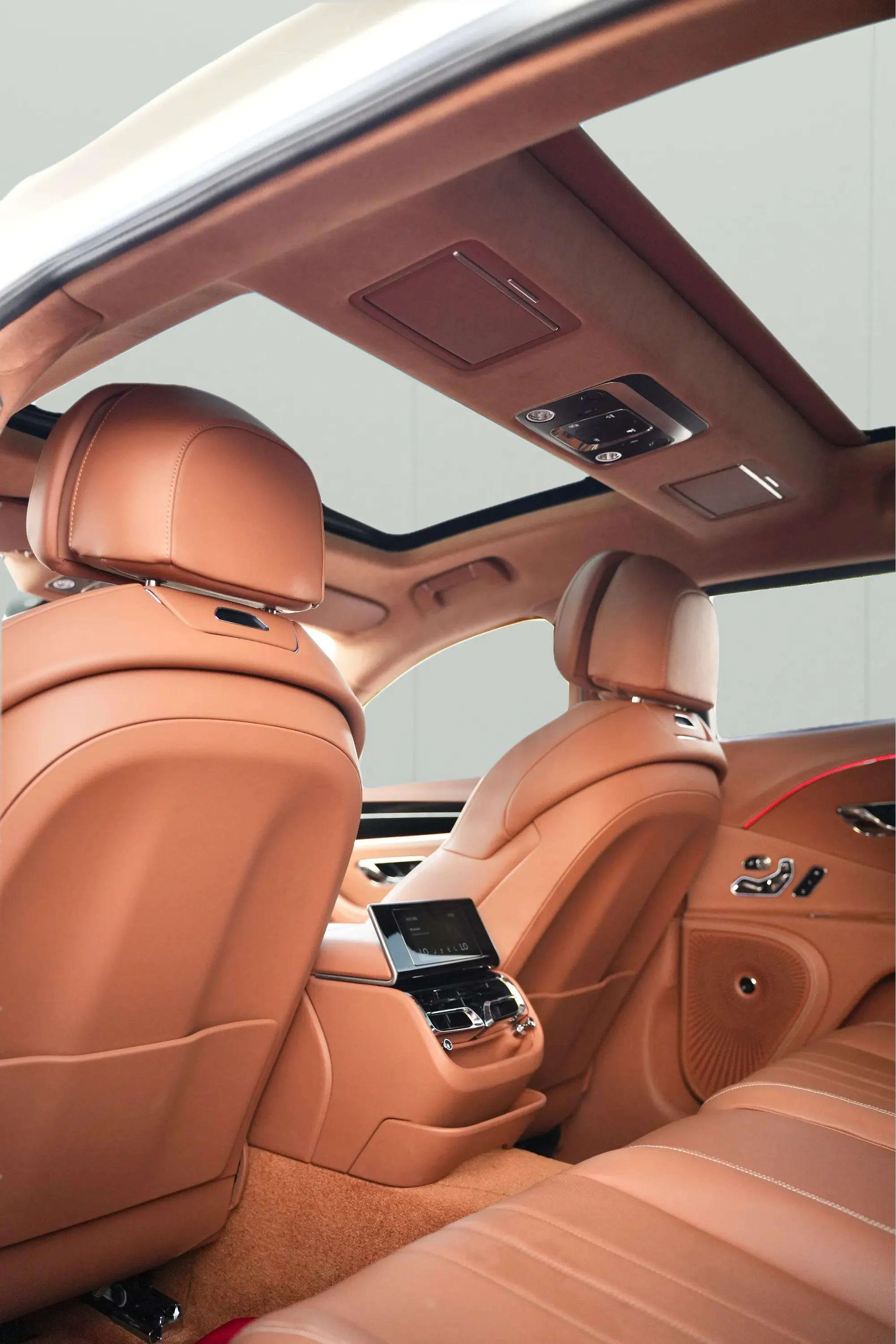 Bentley Flying Spur 2025 White rental in Dubai thumbnail 8