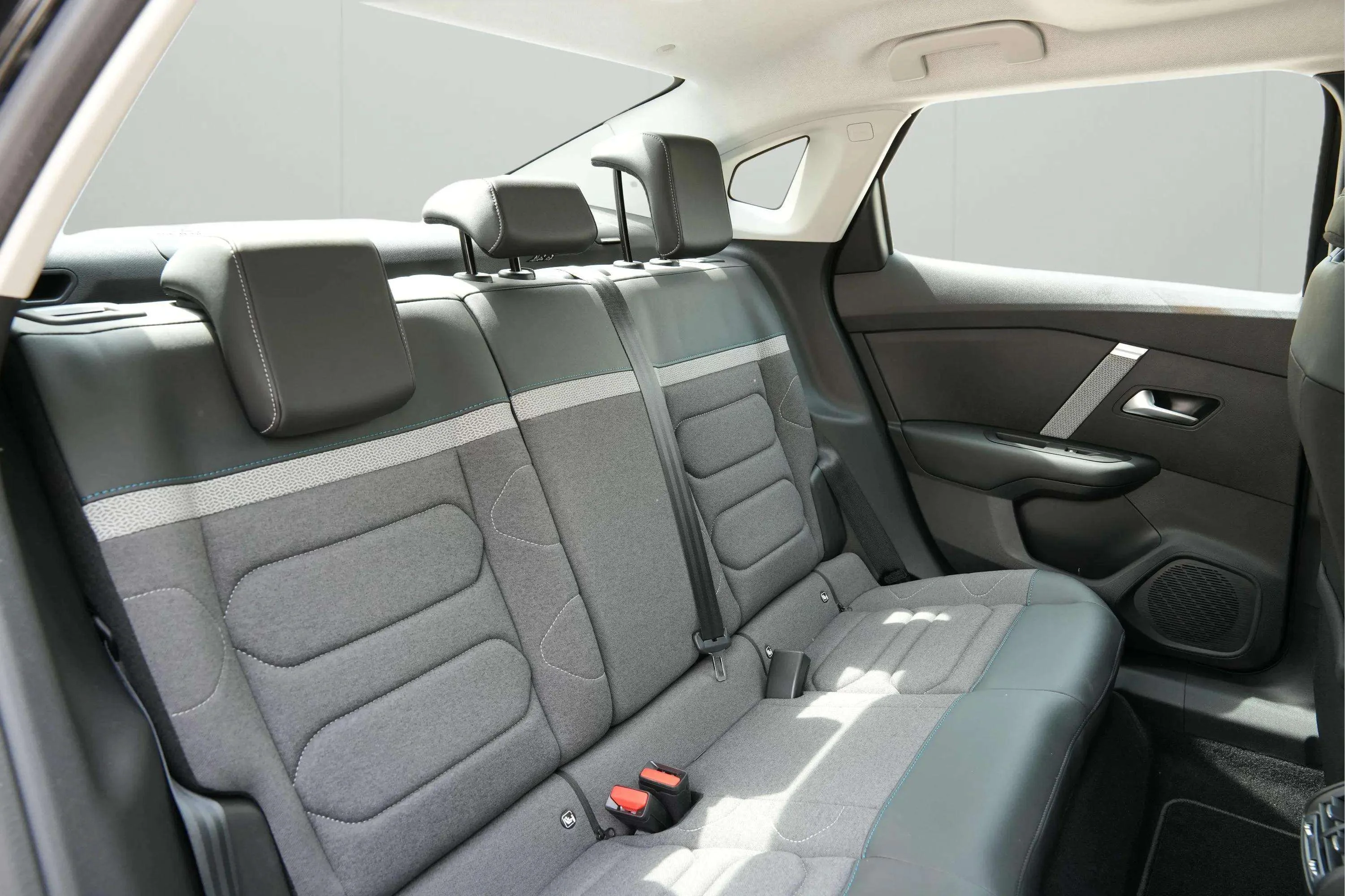 Citroën C4 X 2025 Silver rental in Dubai thumbnail 4