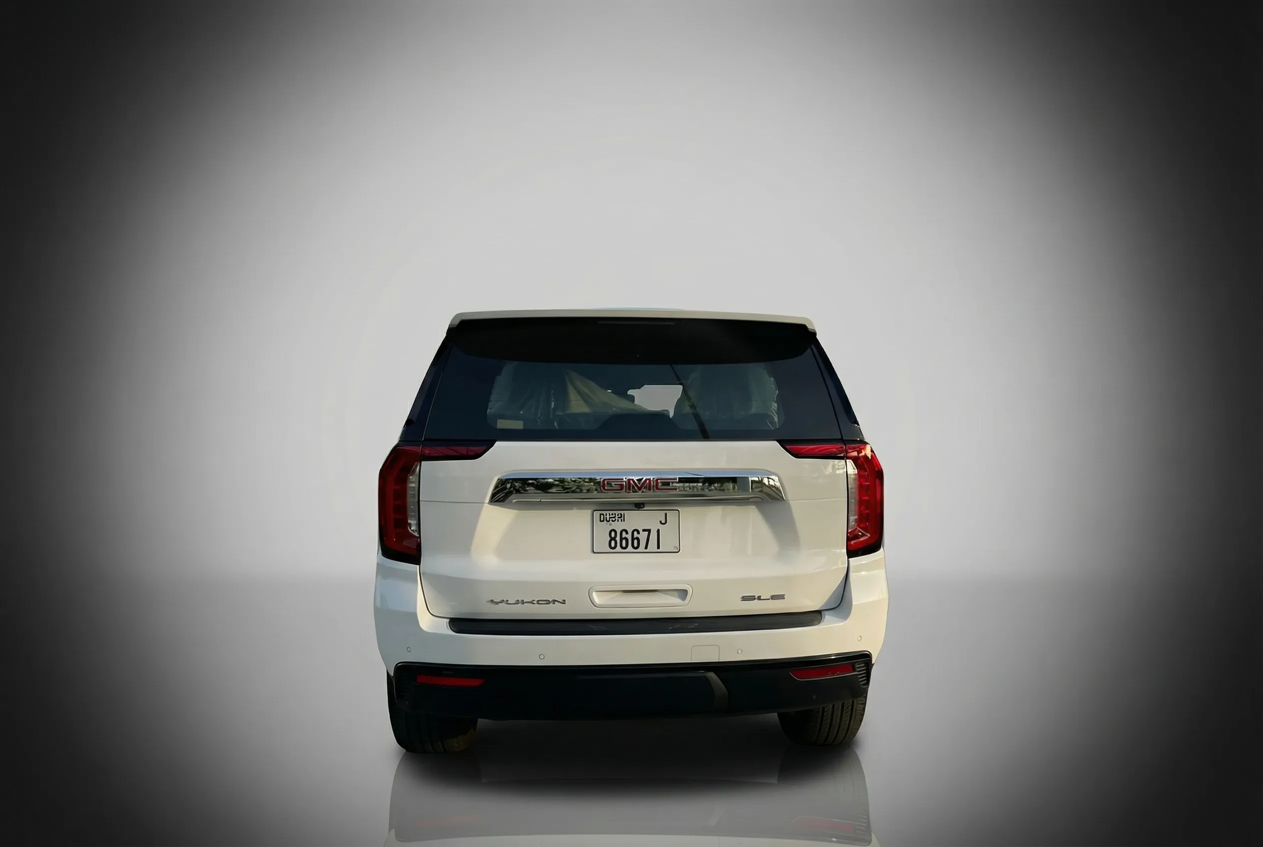 Gmc Yukon 2023 White rental in Dubai thumbnail 3