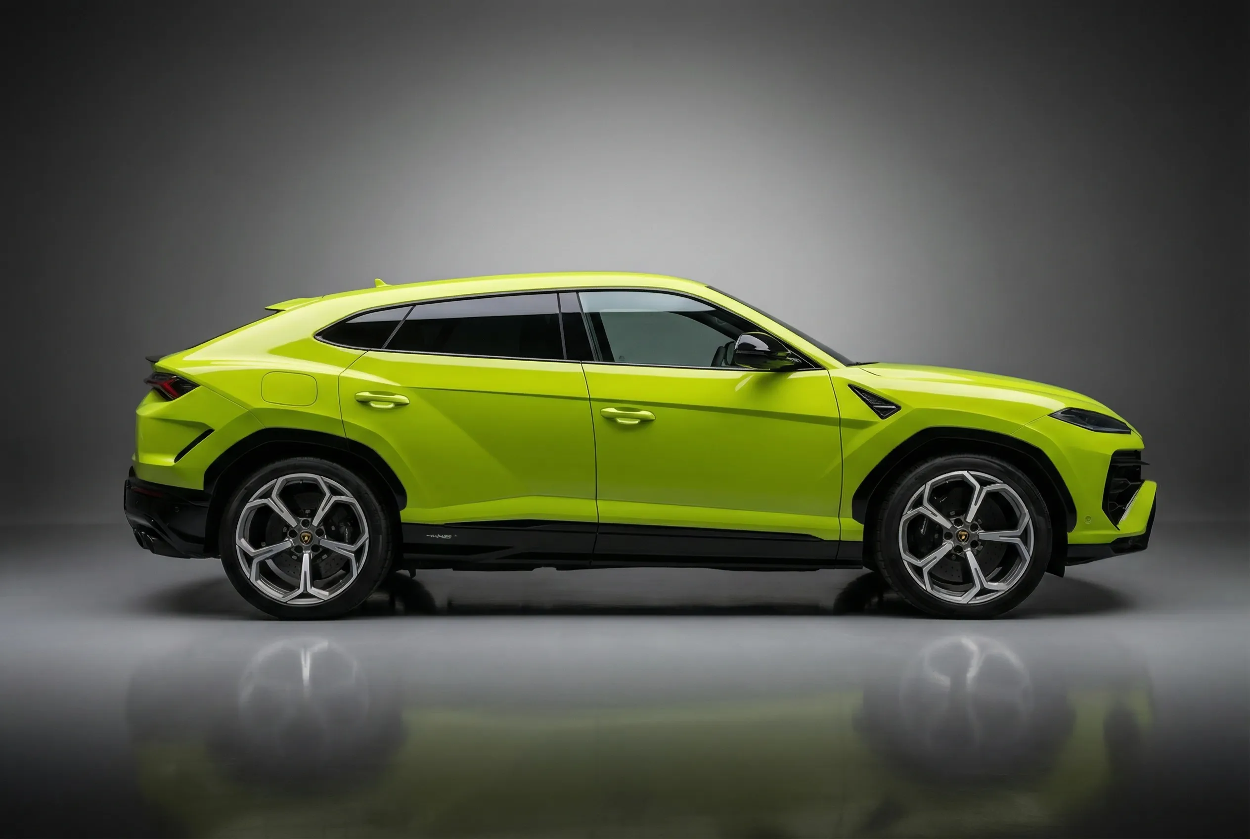 Lamborghini Urus Se 2026 Green rental in Dubai thumbnail 3