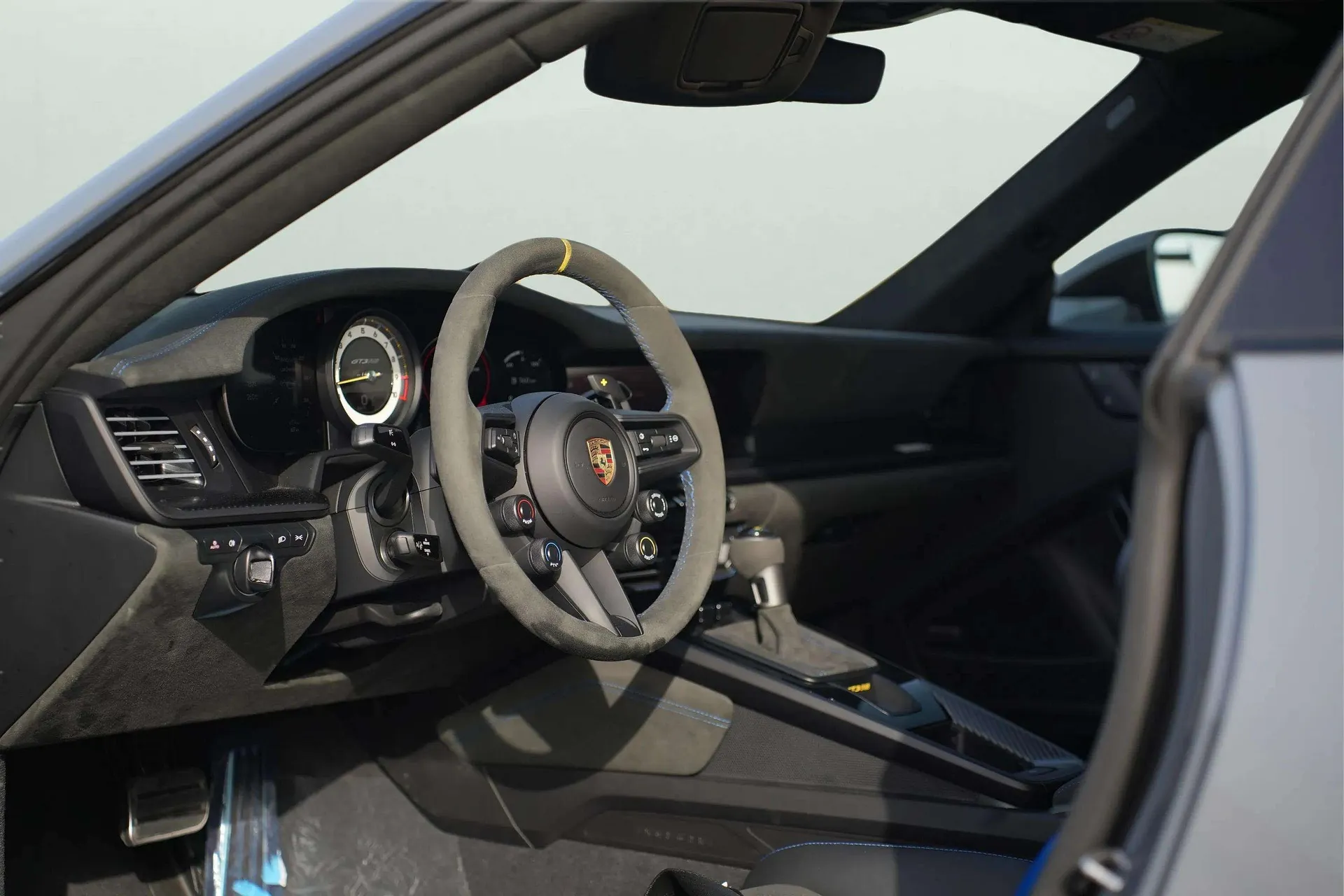 Lamborghini Urus 2023 Red rental in Dubai thumbnail 6
