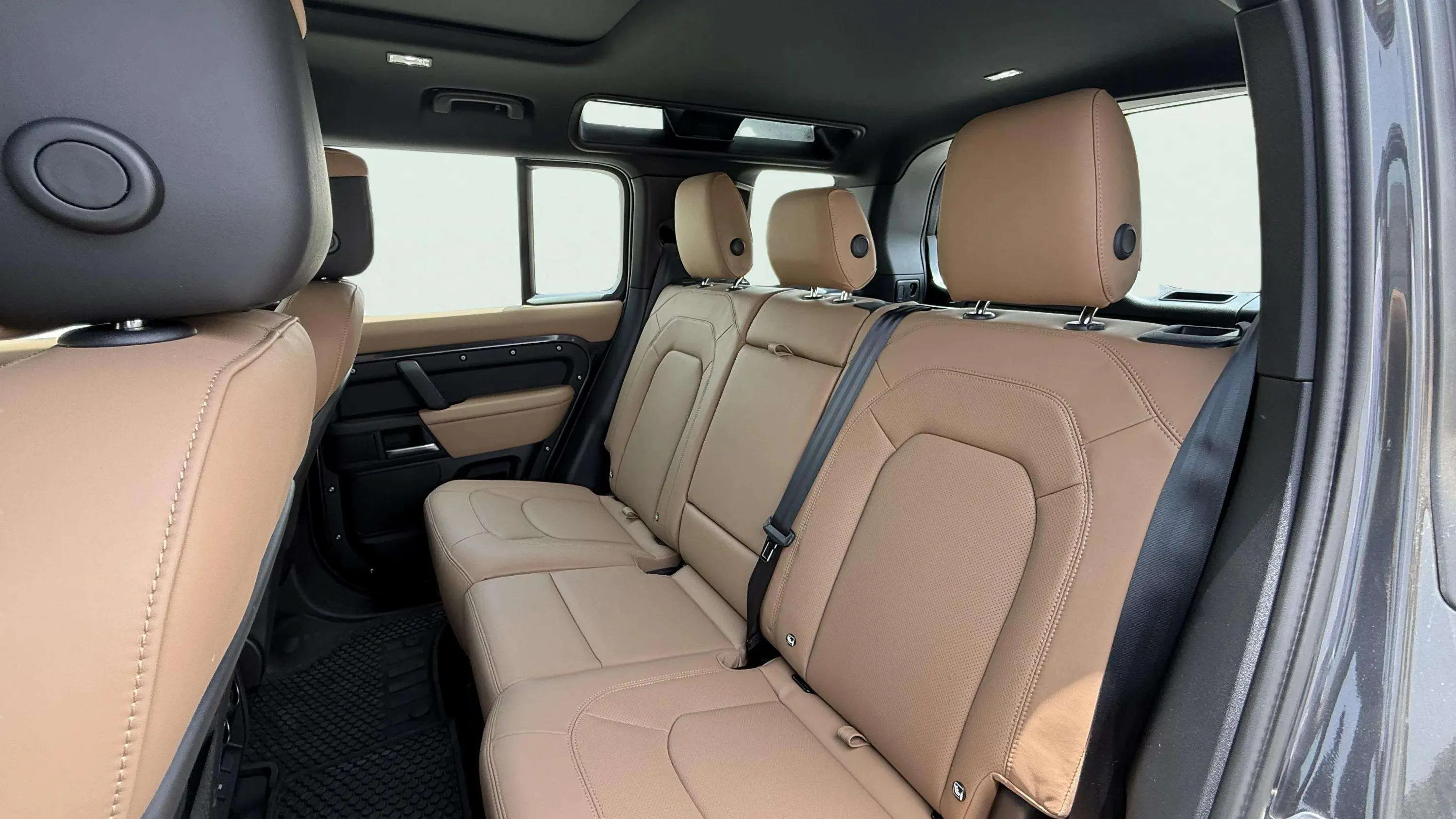 Land Rover Defender 2025 Black rental in Dubai thumbnail 5