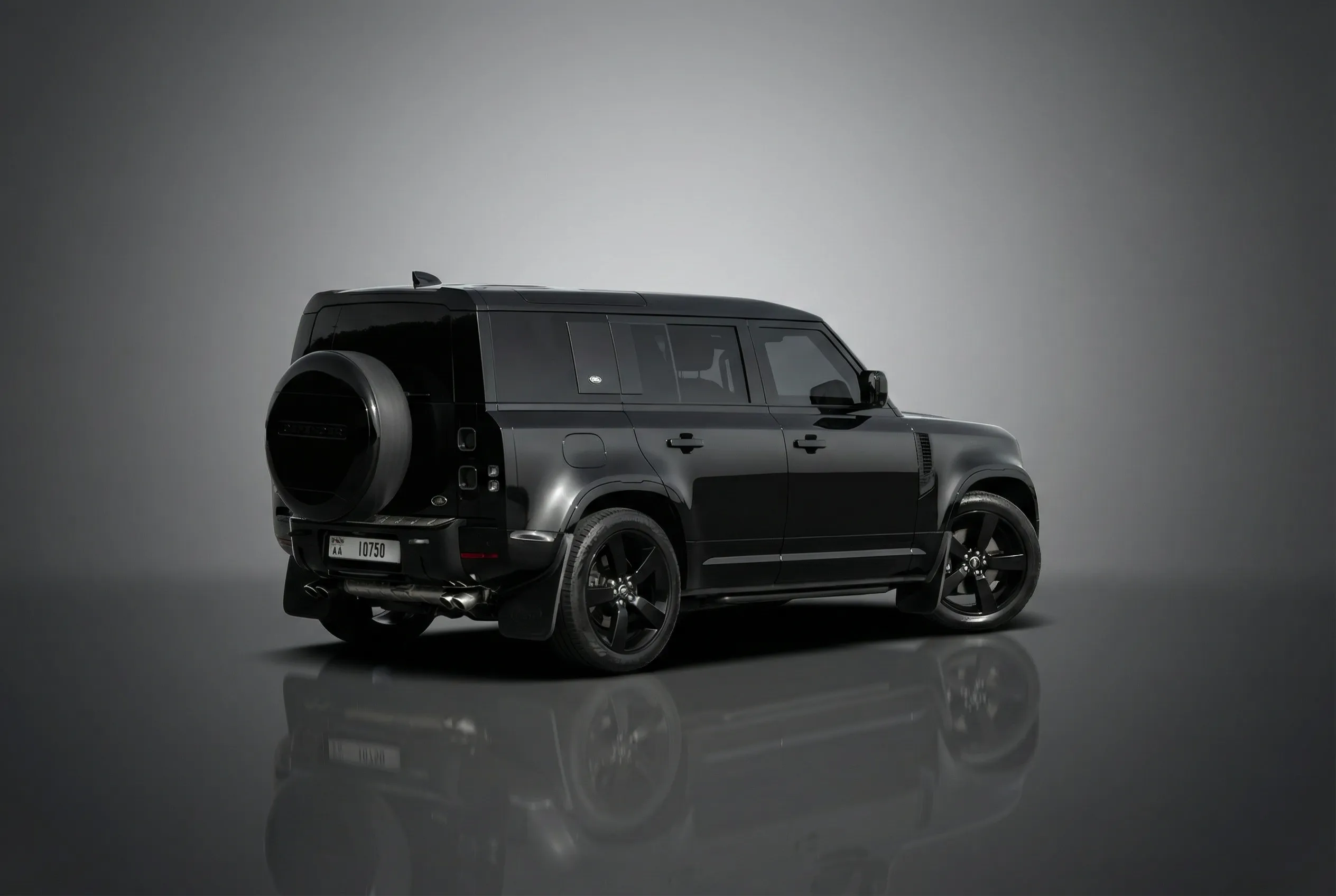 Land Rover Defender V8 2023 Black rental in Dubai thumbnail 2
