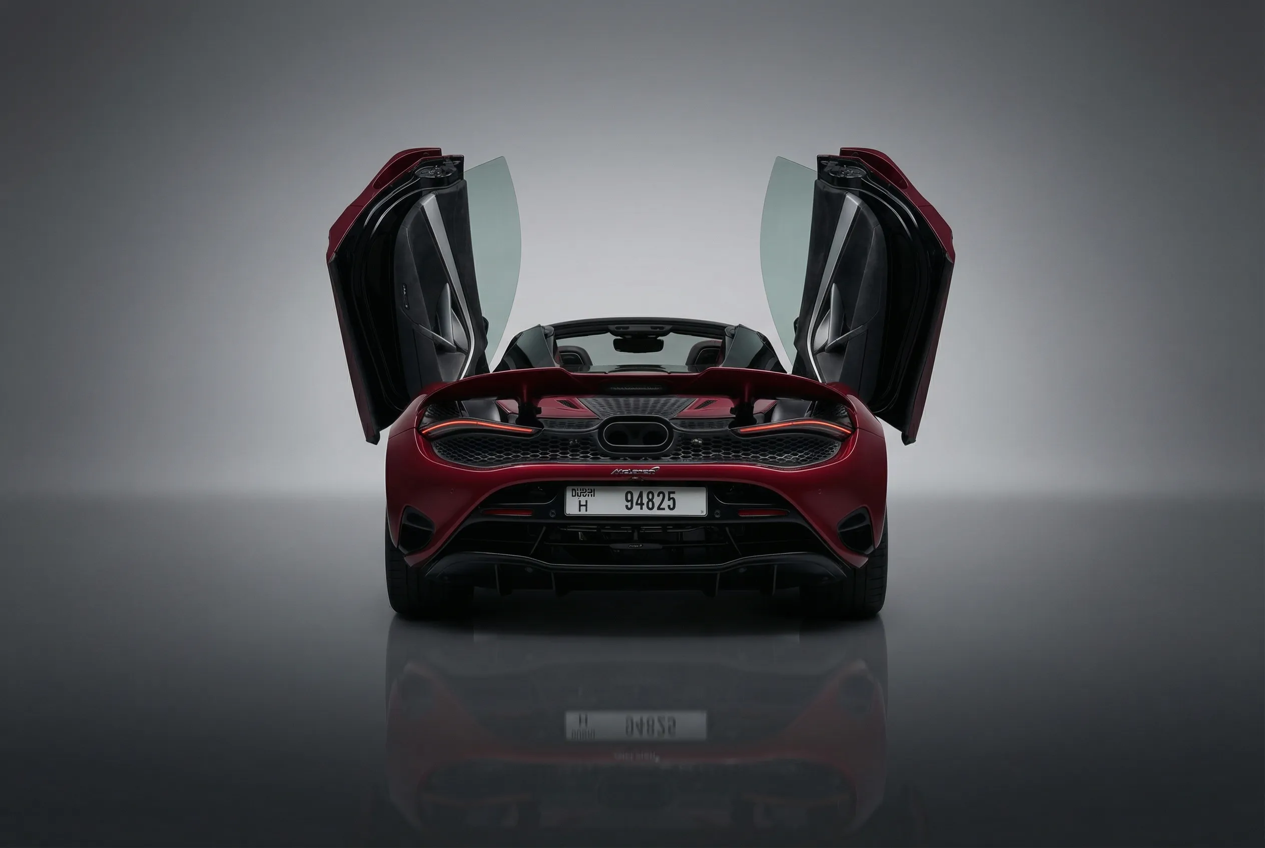 Mclaren 750s Spider 2025 Red rental in Dubai thumbnail 5