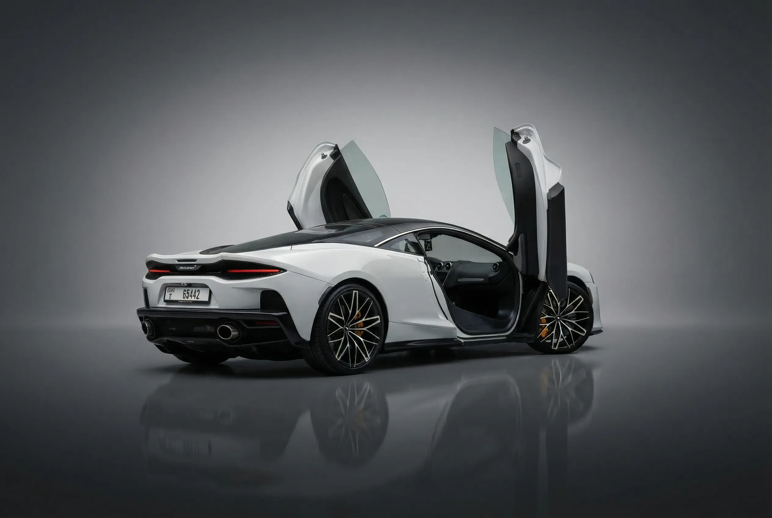 Mclaren Gt 2025 Grey rental in Dubai thumbnail 4