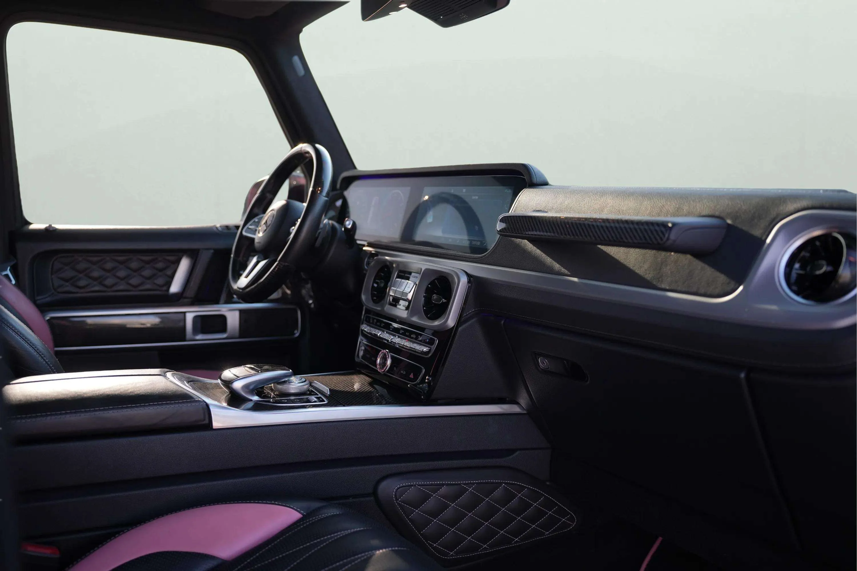 Mercedes G500 2021 Pink rental in Dubai thumbnail 10