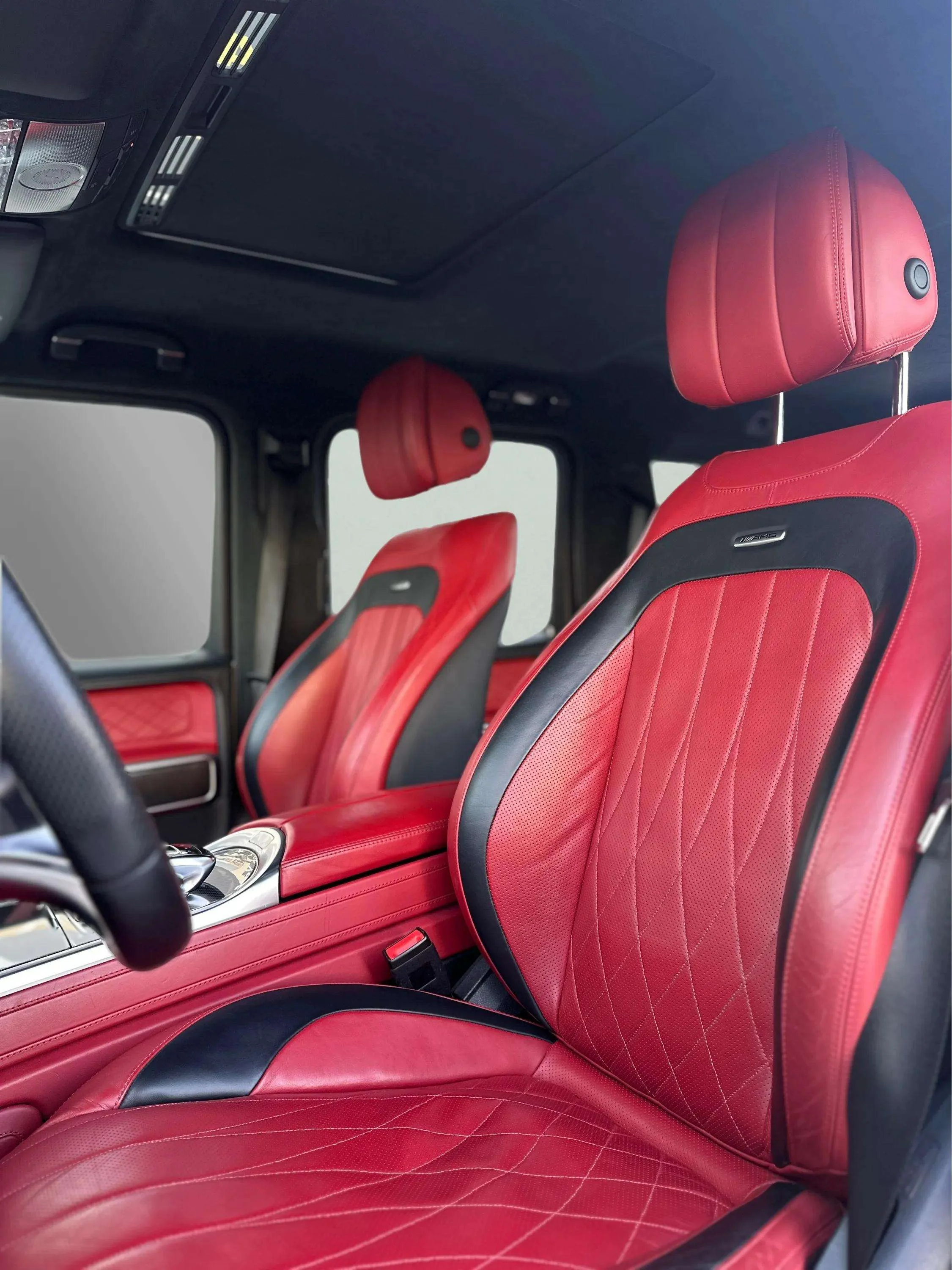 Mercedes G63 2023 White rental in Dubai thumbnail 4