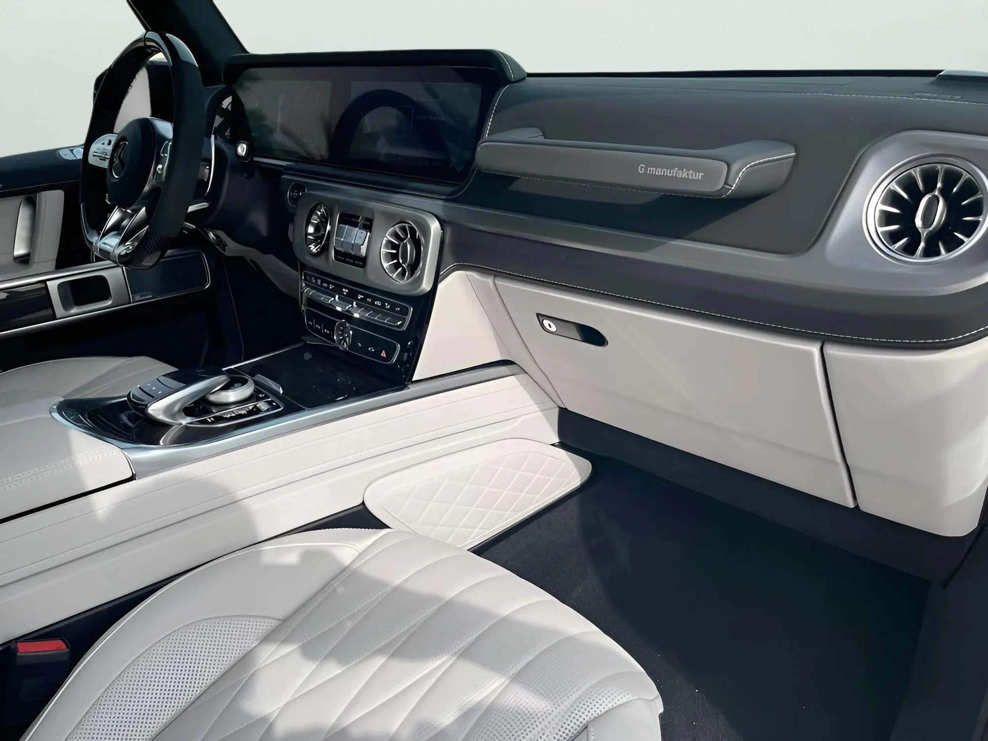 Mercedes G63 2023 Blue rental in Dubai thumbnail 4