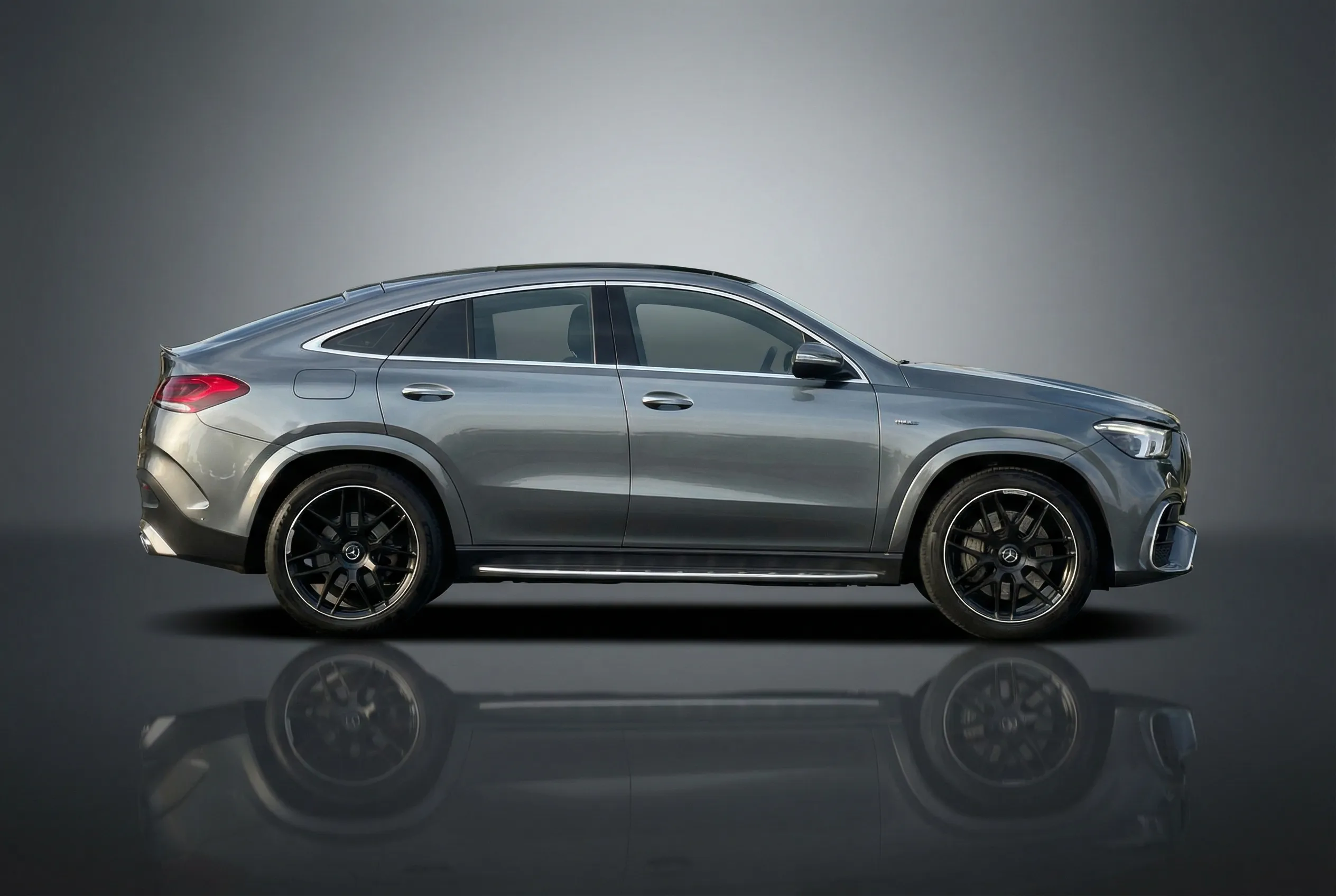 Mercedes Gle 53 2023 Grey rental in Dubai thumbnail 3