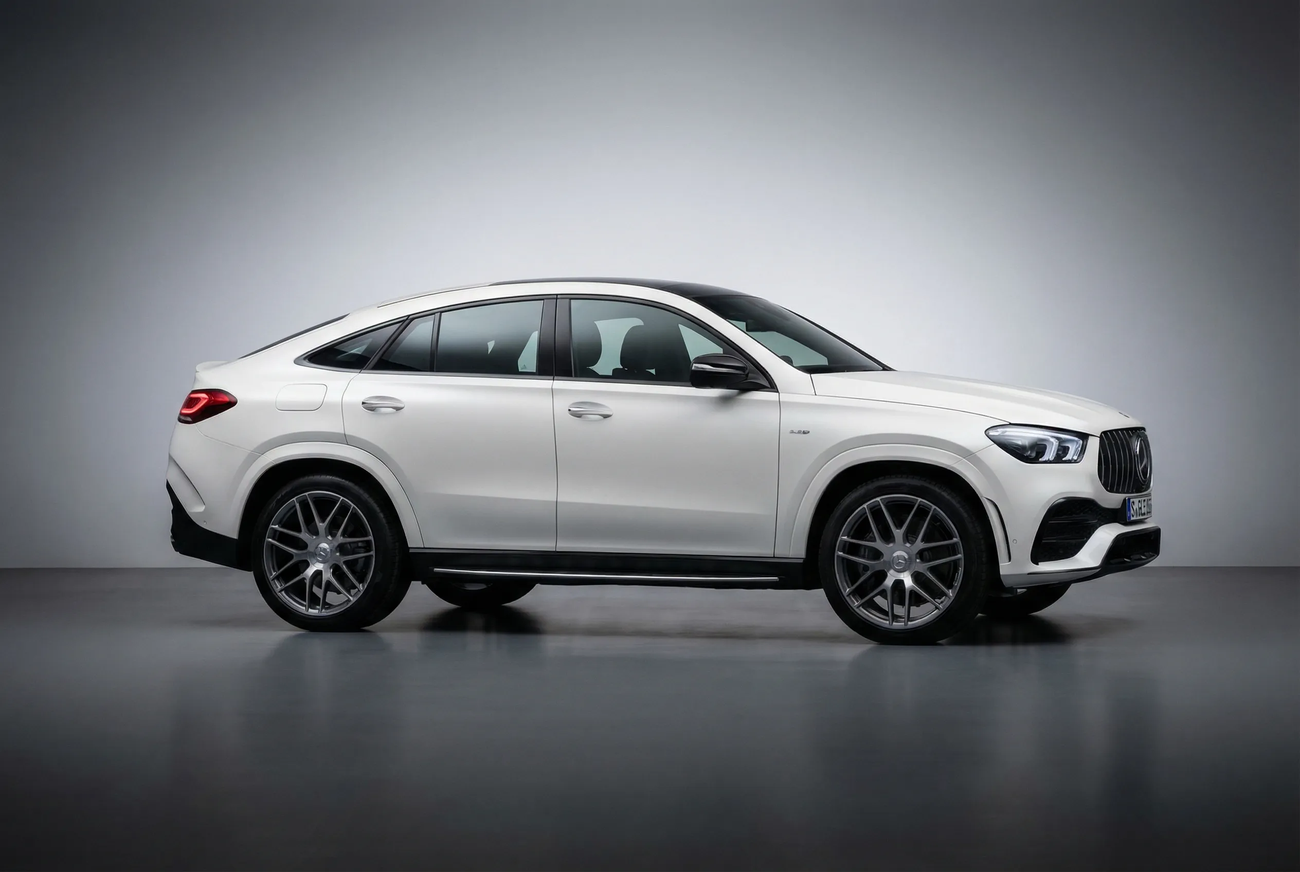 Mercedes Gle 53 2023 White rental in Dubai thumbnail 2