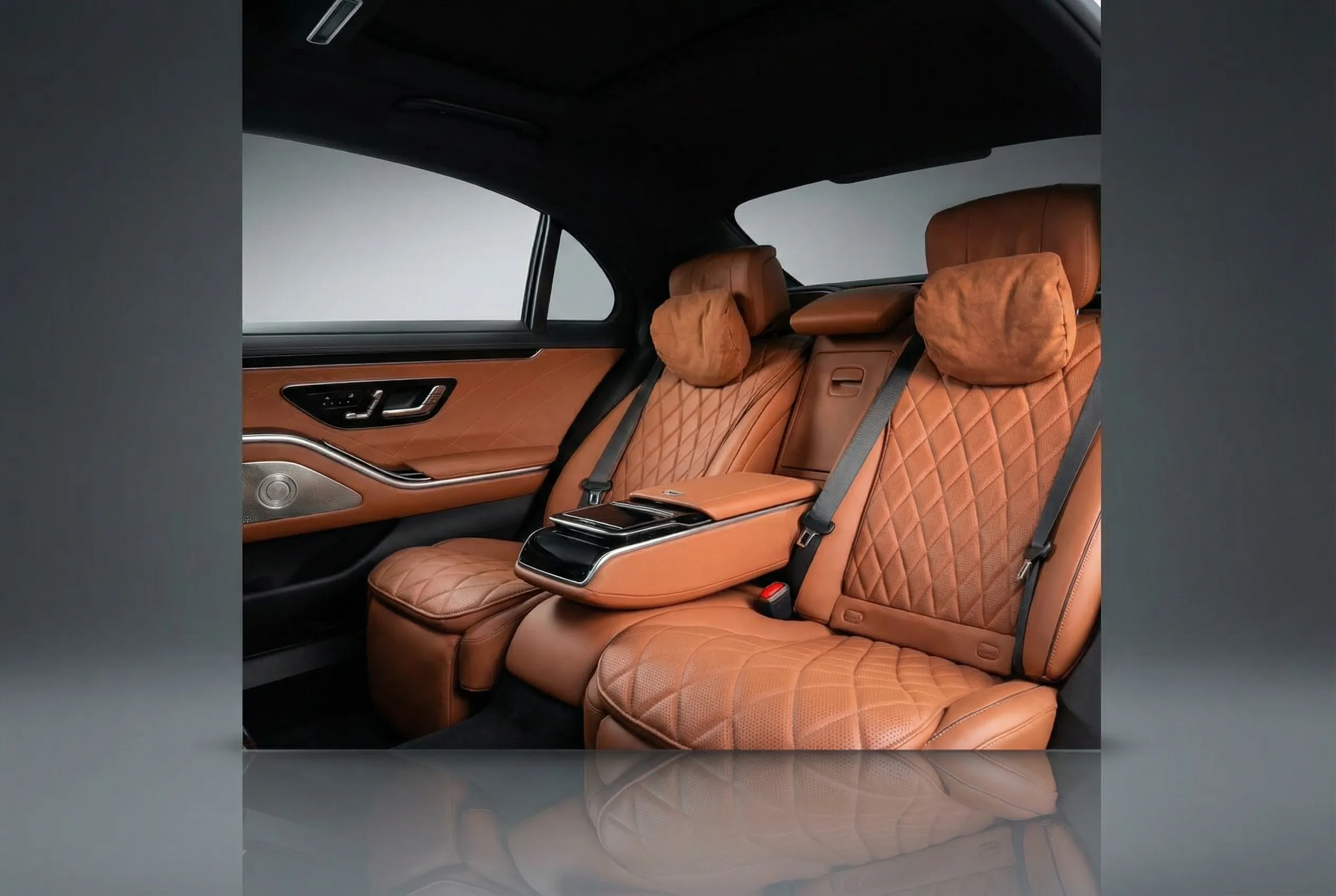 Mercedes S580 2023 White rental in Dubai thumbnail 6