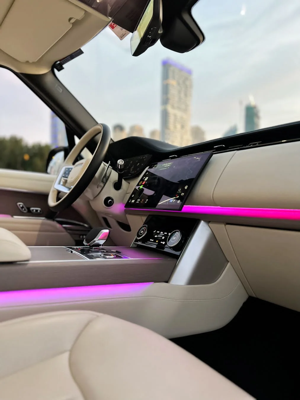 Range Rover - Image 5