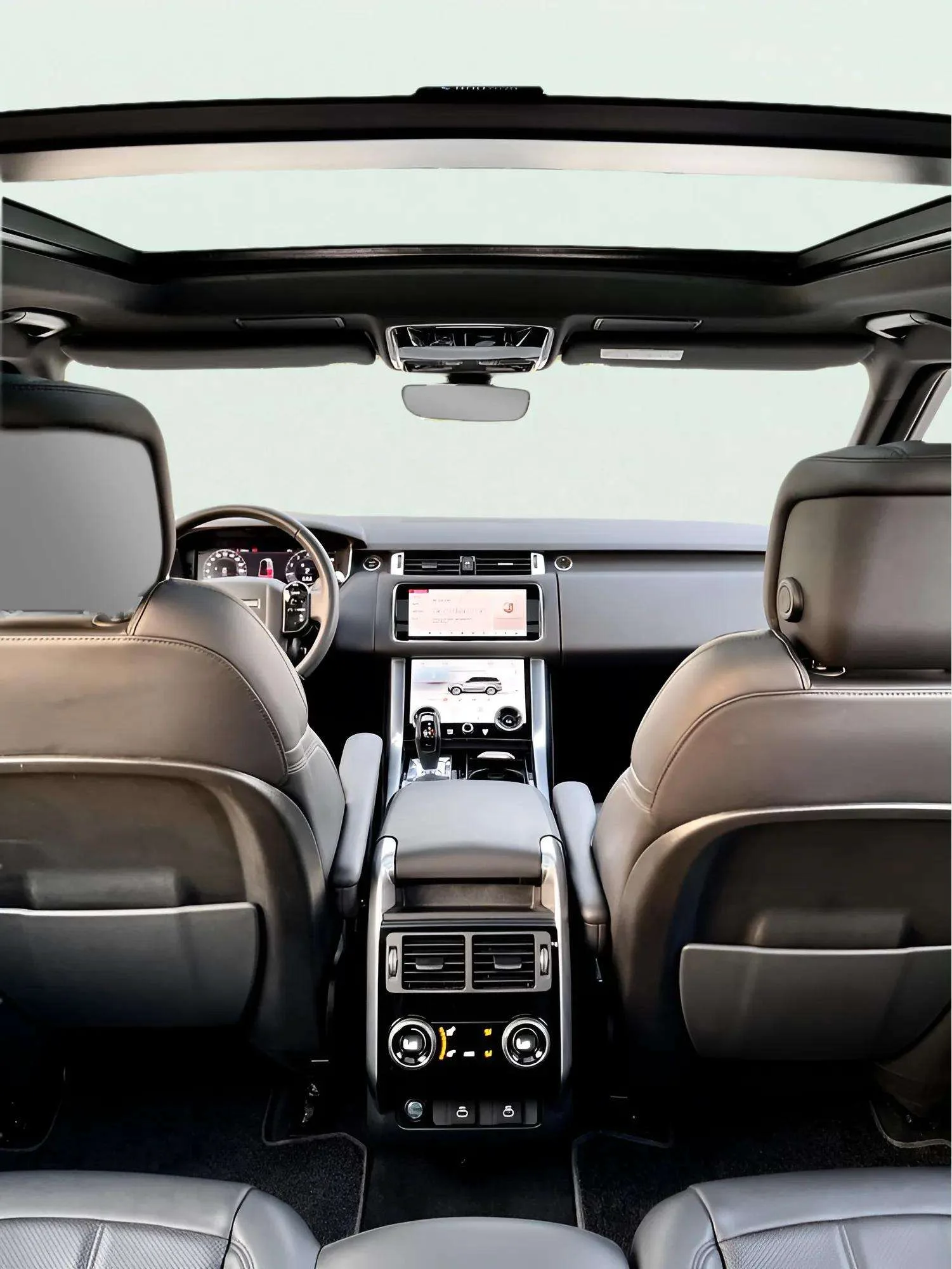 Land Rover Range Rover Sport 2023 White rental in Dubai thumbnail 5