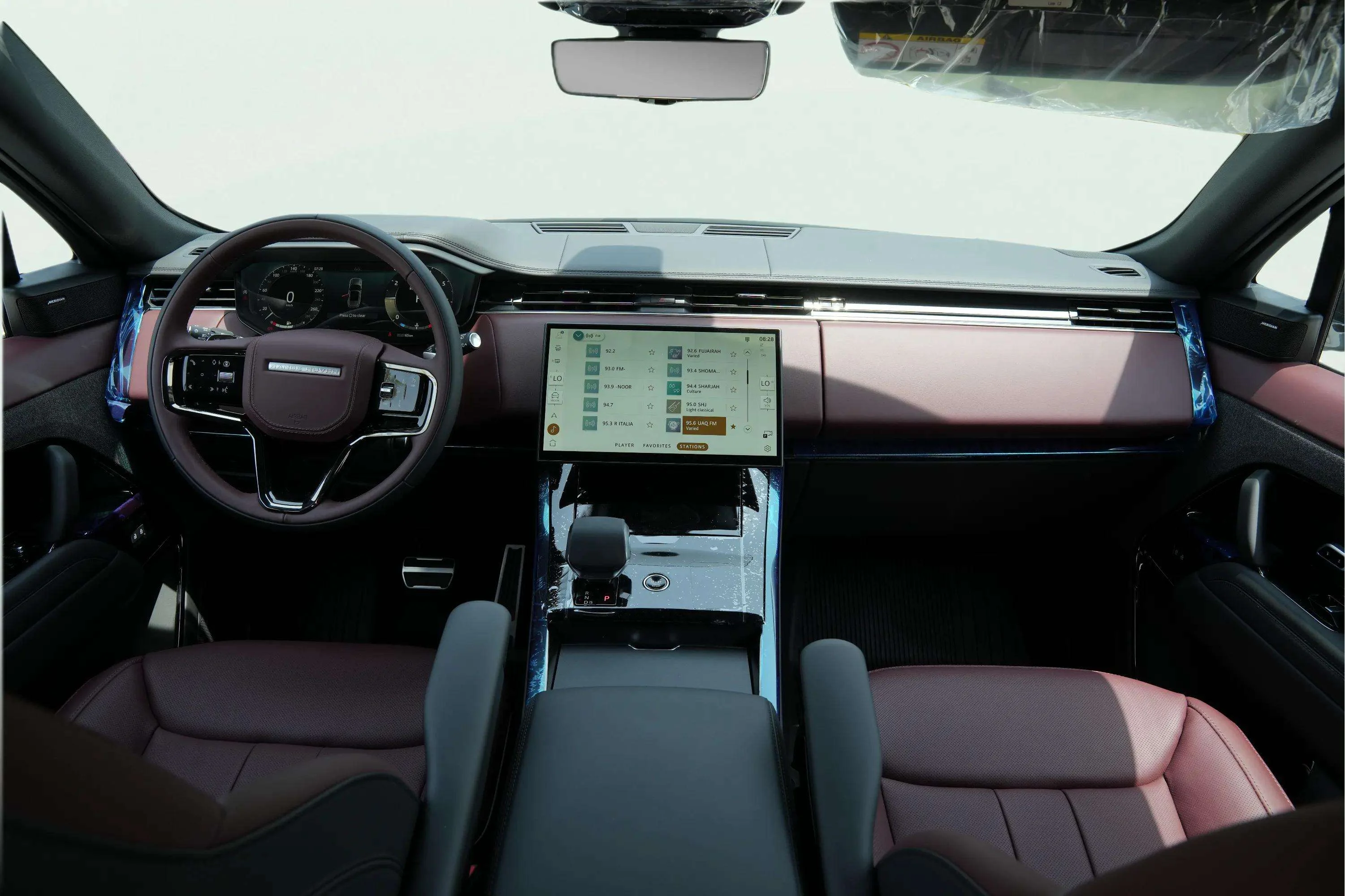 Land Rover Range Rover Sport 2025 White rental in Dubai thumbnail 5