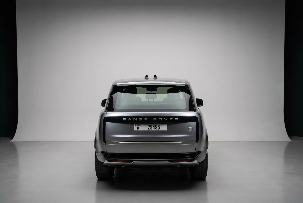 Land Rover Range Rover Vogue 2025 Grey rental in Dubai thumbnail 5