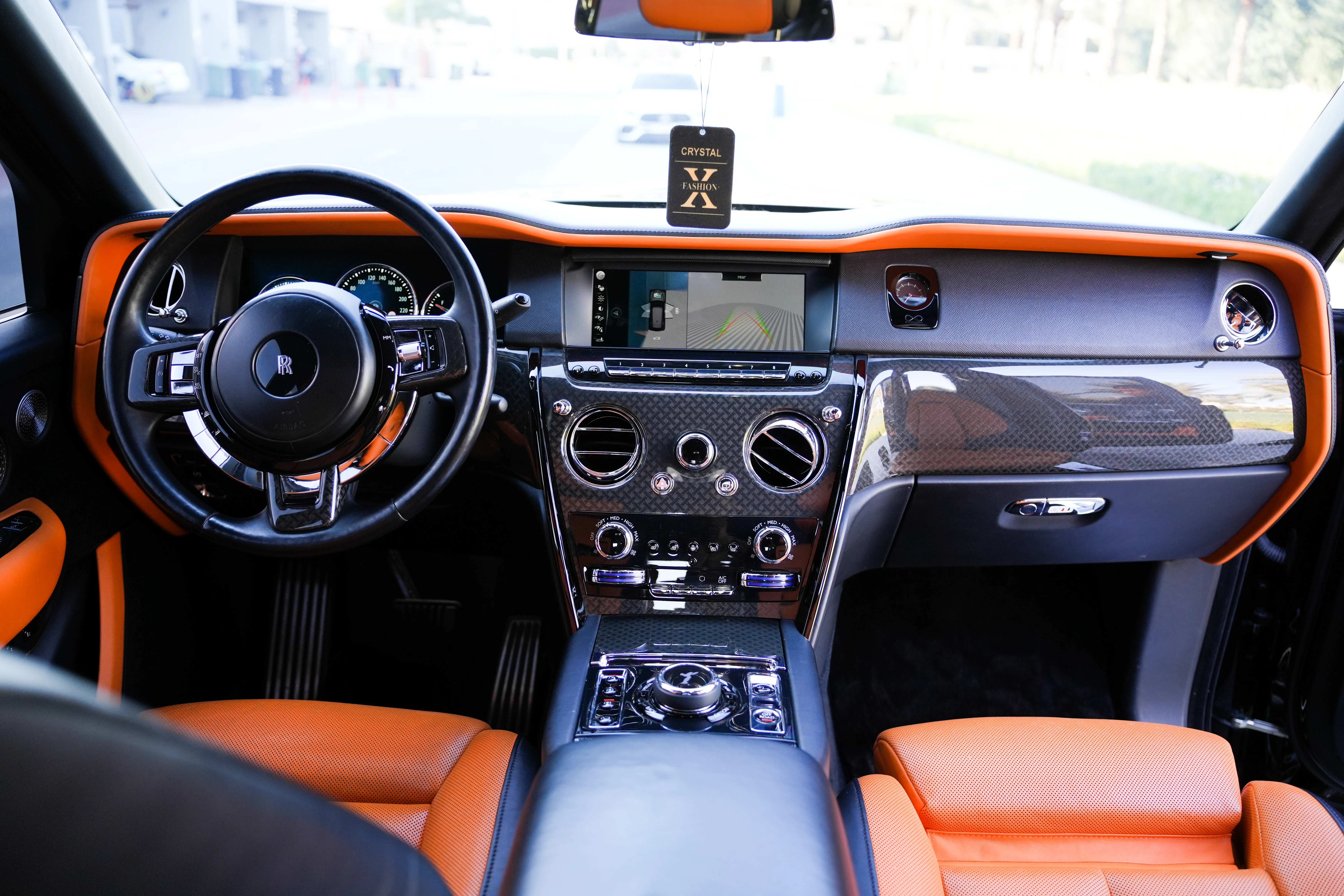 Rolls Royce Cullinan Black Badge 2025 Black rental in Dubai thumbnail 5