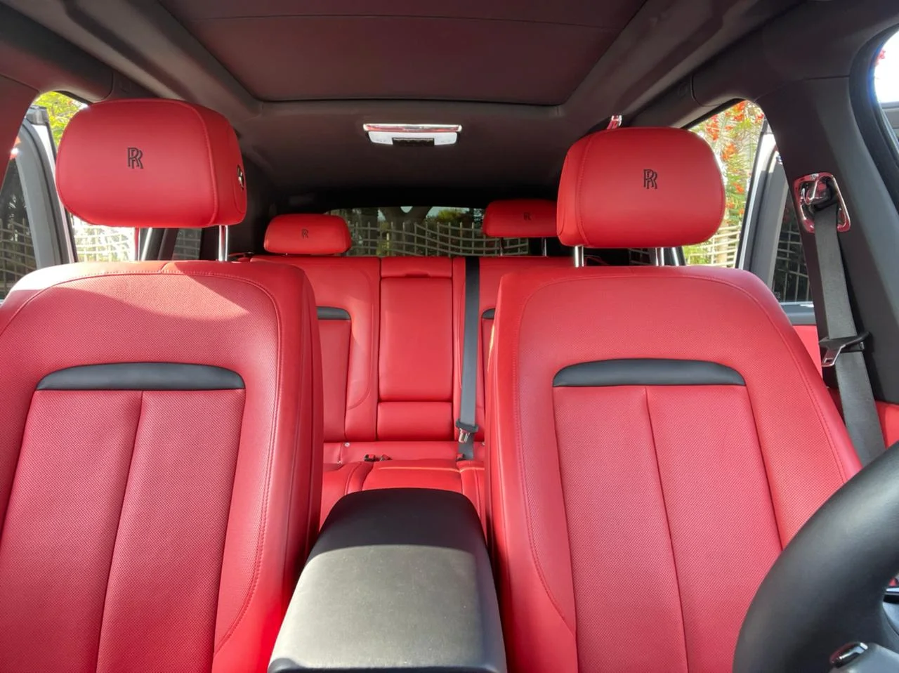 Rolls Royce Cullinan 2020 White rental in Dubai thumbnail 6