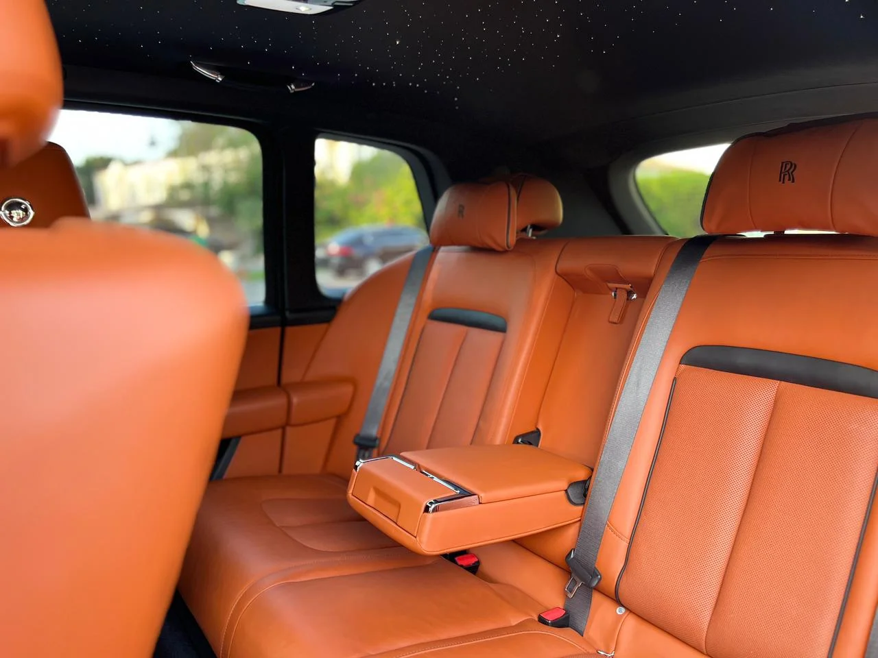Rolls Royce Cullinan 2020 Silver rental in Dubai thumbnail 2