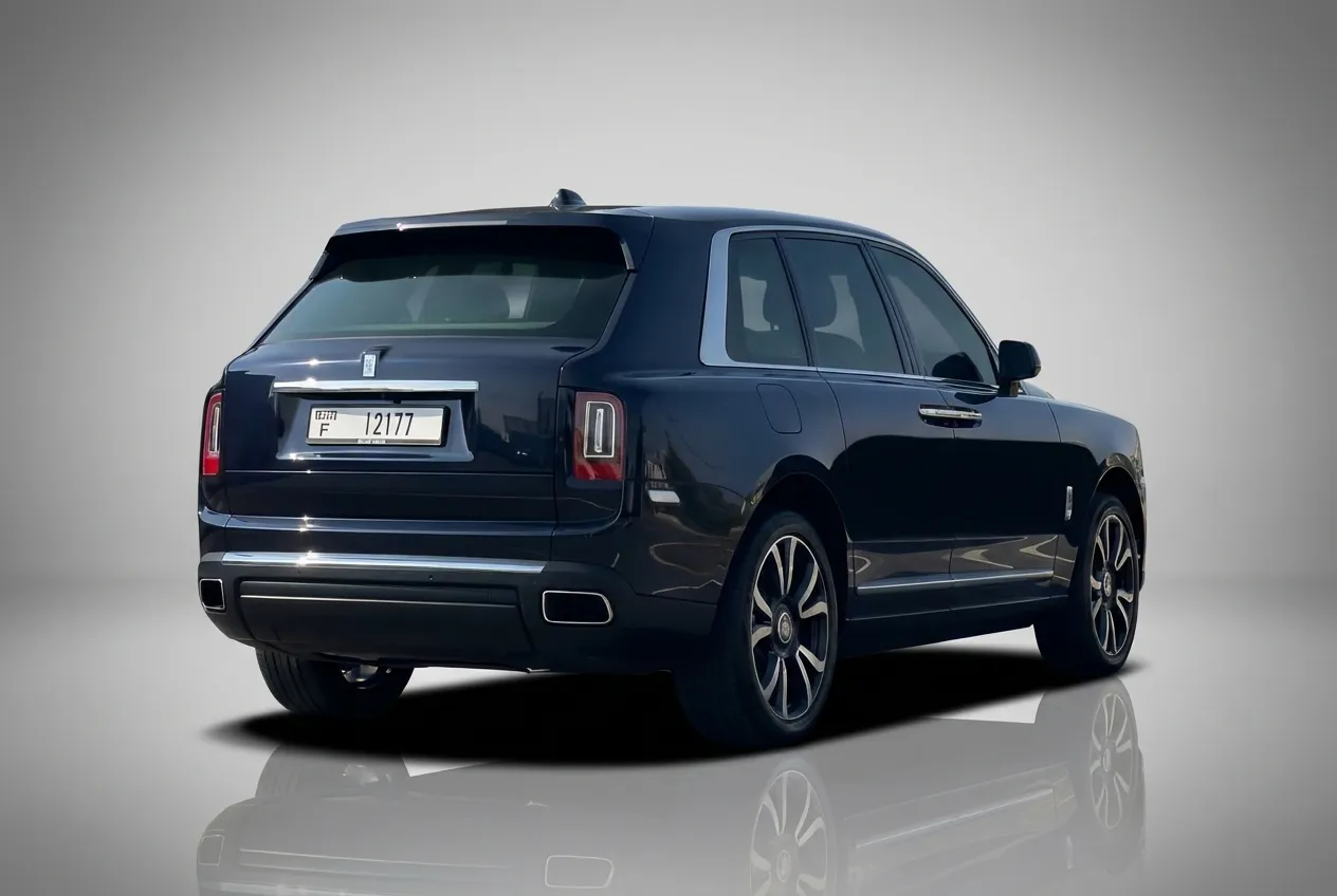 Rolls Royce Cullinan 2021 Blue rental in Dubai thumbnail 4