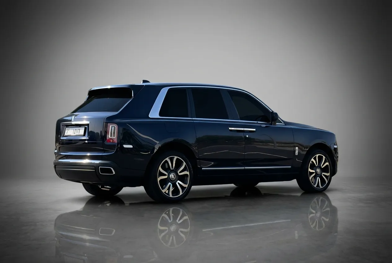Rolls Royce Cullinan 2021 Blue rental in Dubai thumbnail 3