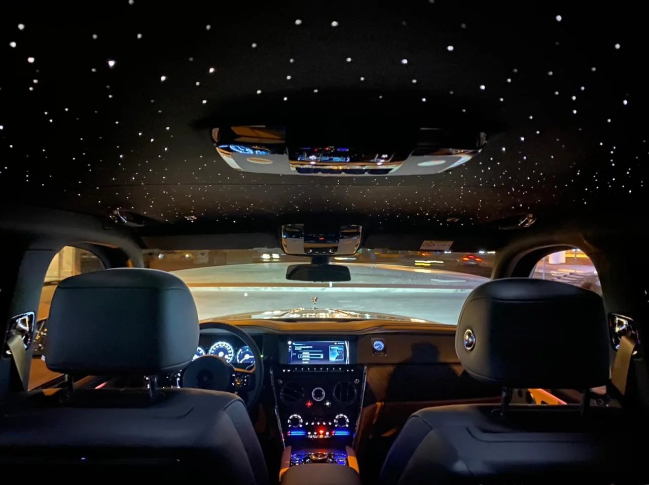 Rolls Royce Cullinan 2023 Silver rental in Dubai thumbnail 6