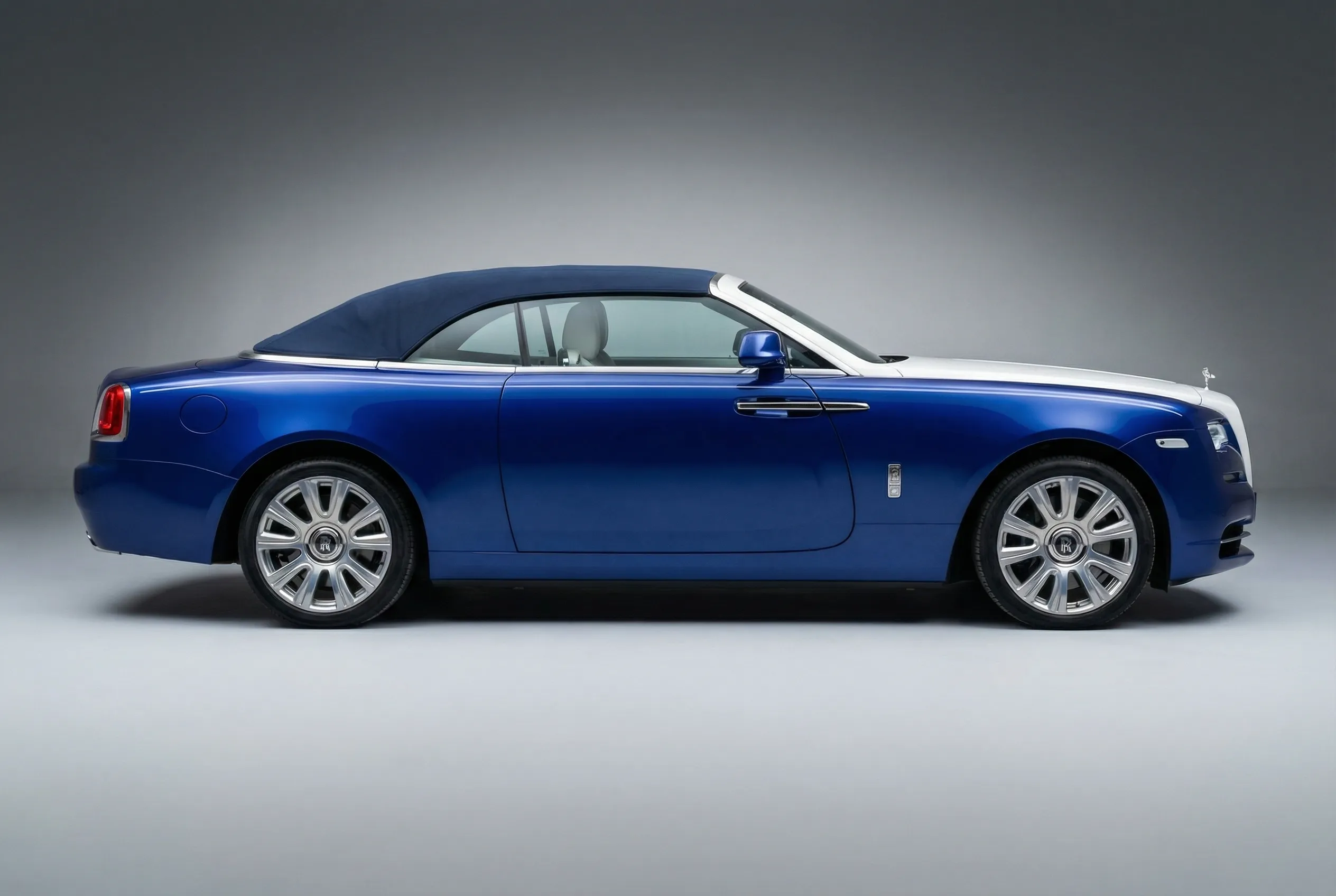 Rolls Royce Dawn 2016 Blue rental in Dubai thumbnail 5