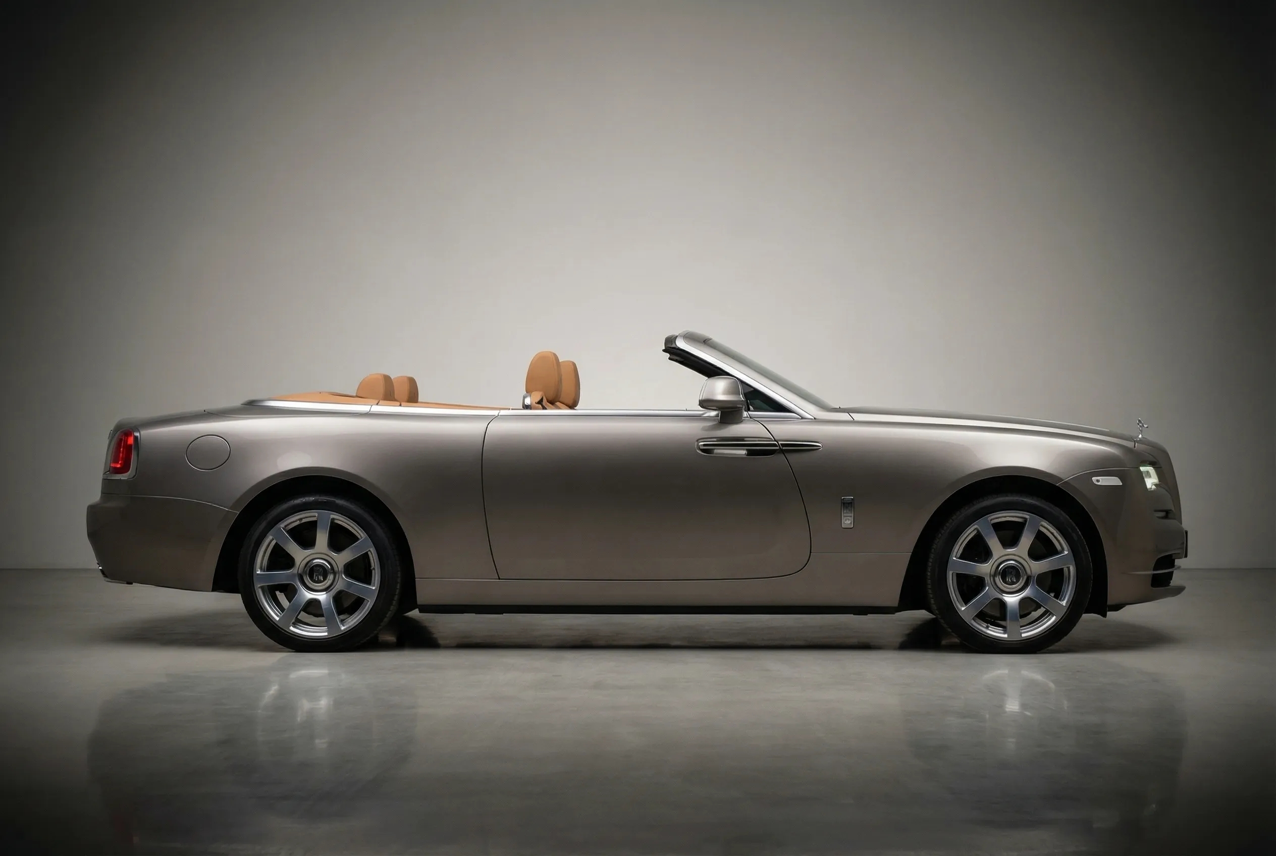 Rolls Royce Dawn 2016 Silver rental in Dubai thumbnail 2