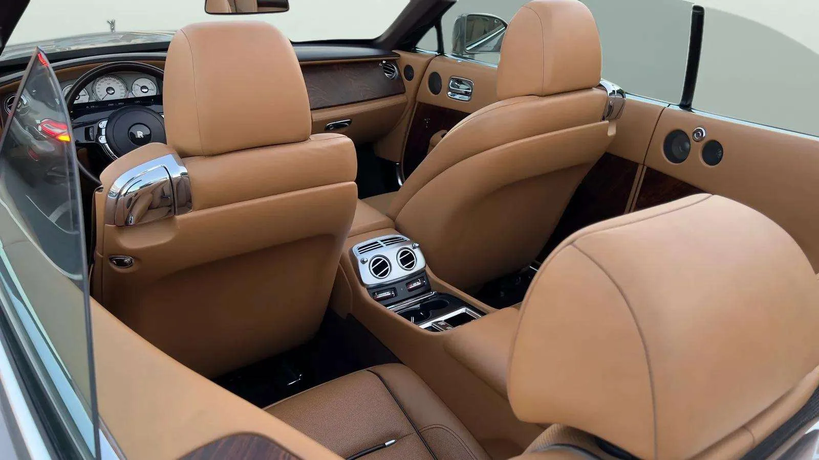 Rolls Royce Dawn 2016 Silver rental in Dubai thumbnail 5